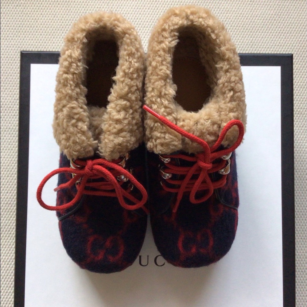 Authentic Gucci GG Kids Wool Made in Italy